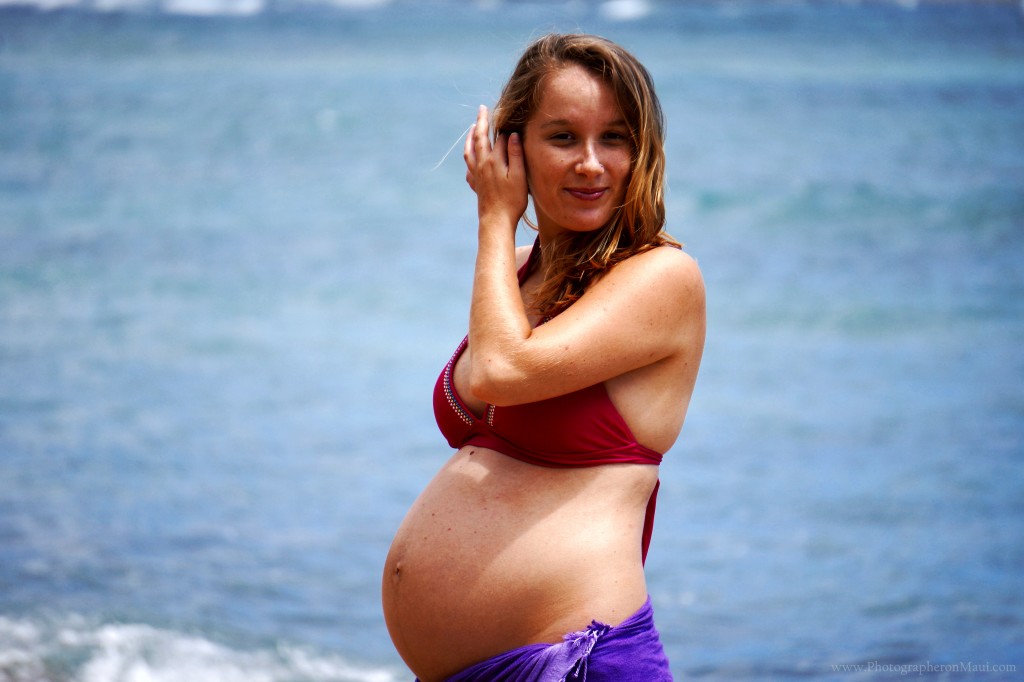 CourtneyMauiMaternity8text